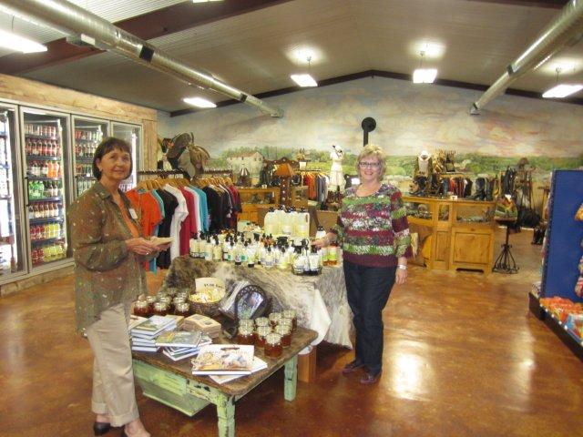 We had dinner Friday night at the Doss Country Store, a great place to eat and shop!