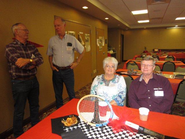 Rick, Garry, Ruth and Cliff.  And theres one of those great table decorations!