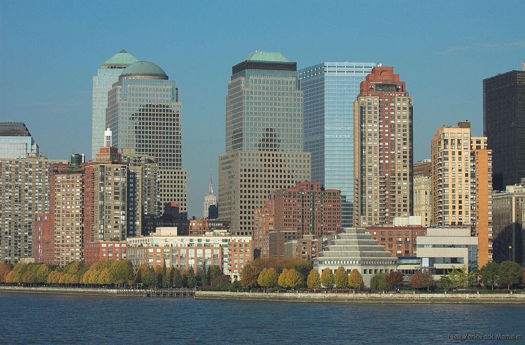 Skyline of New York from the ferry (2).jpg