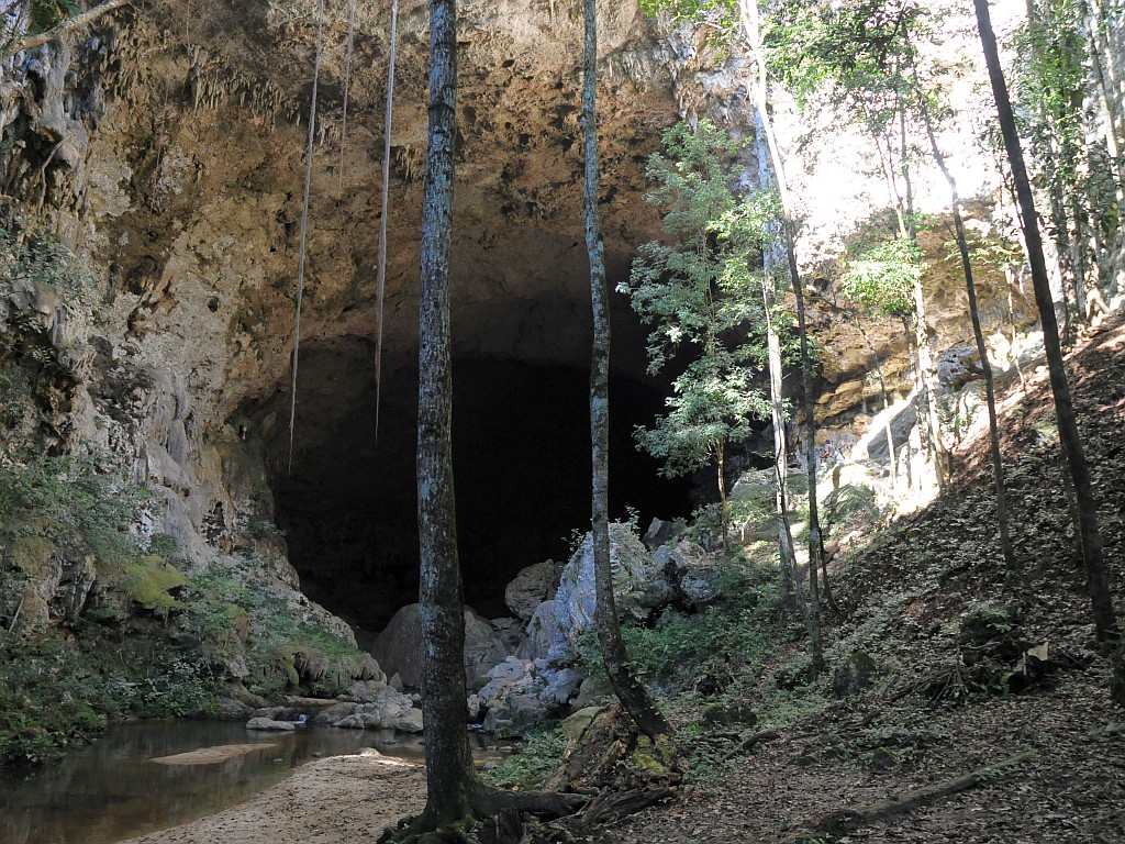 Rio Frio Cave