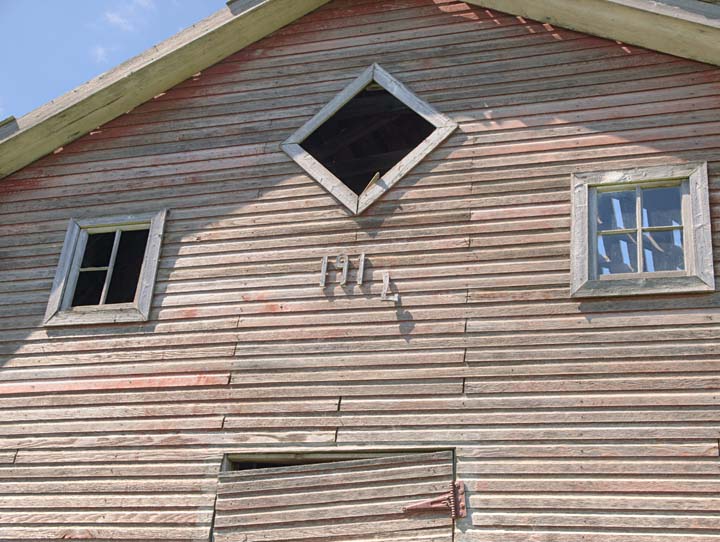 1917 barn