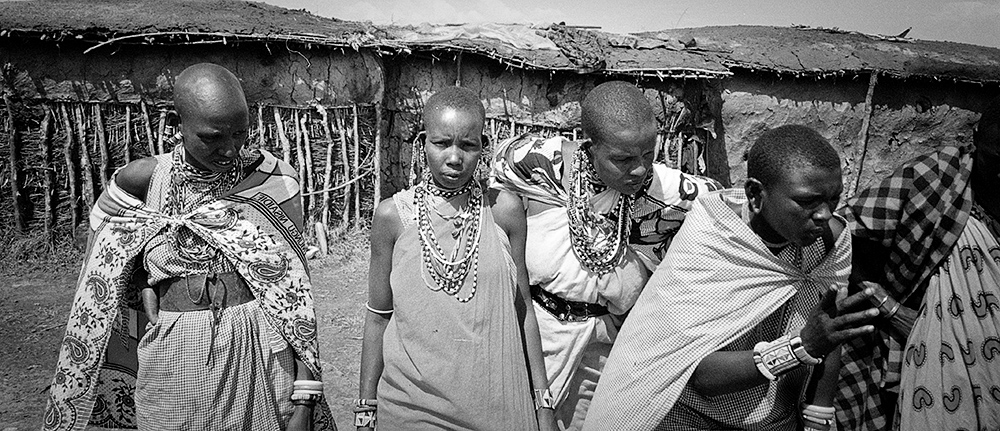 Maasai women (bw)