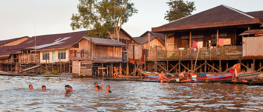 Pankalang Bun - kids in the river