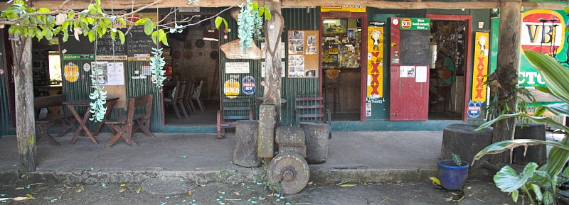 Lions Den outback pub panorama