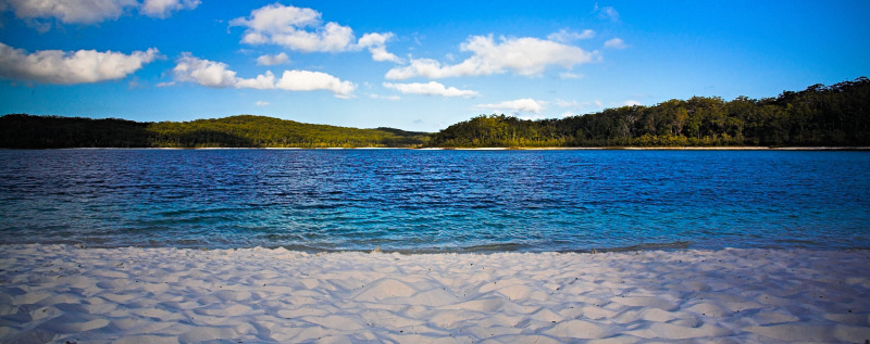 Lake McKenzie panorama