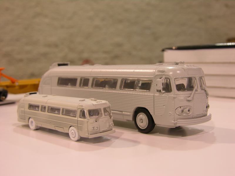 Athearn HO & N : Flxible Visicoach Bus - yes.. thats how its spelled.