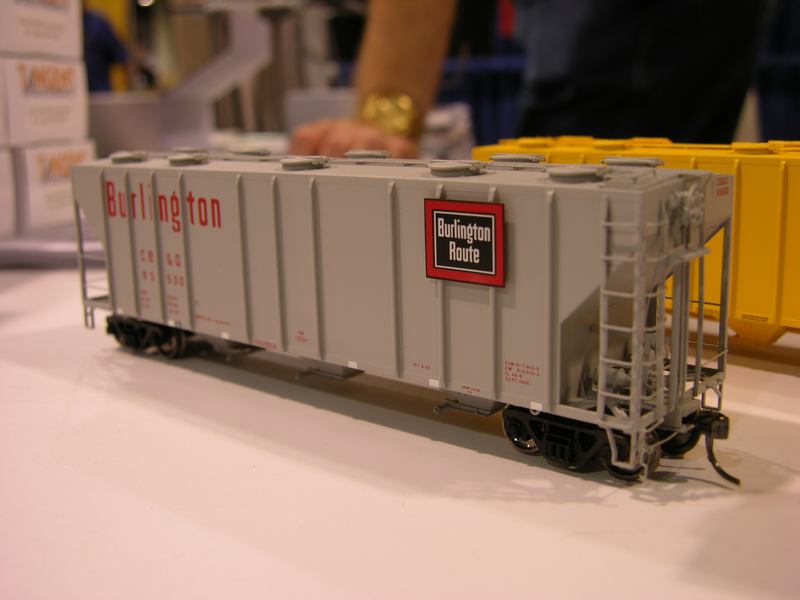 Tangent Scale Models HO: New PS-2CD 4000 cu ft hopper