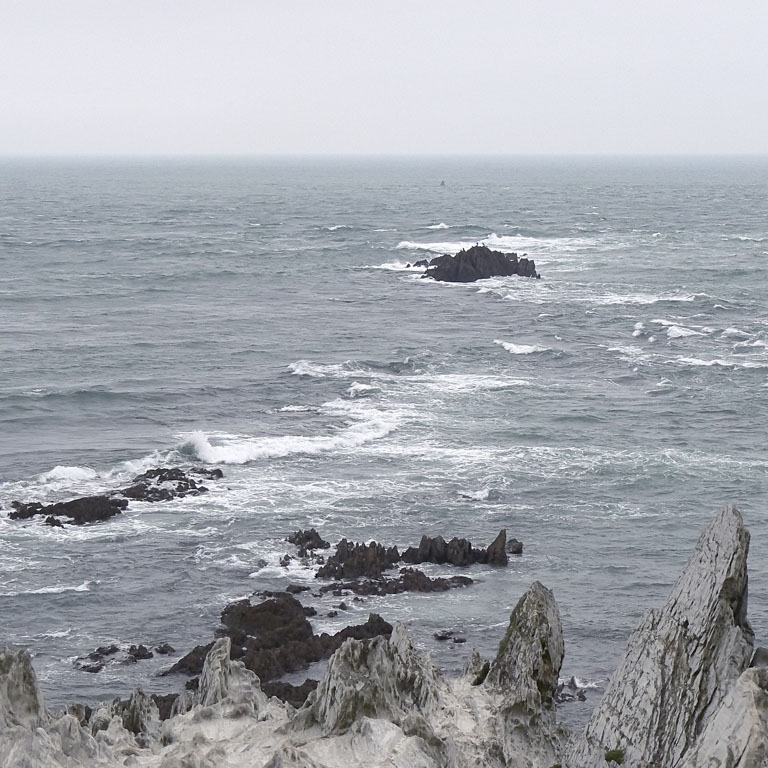 tide race off Morte point