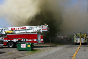 2008_milford_ct_building_fire_perkins_rouge_buckingham_ave_pic-02.JPG