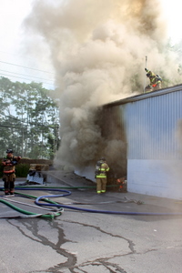 2008_milford_ct_building_fire_perkins_rouge_buckingham_ave_pic-31.JPG