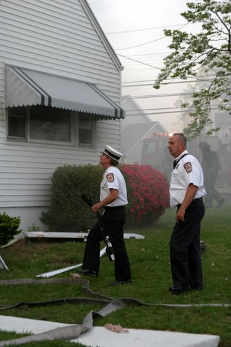 20070515-bridgeport-fire-griffin-ave-2109.JPG