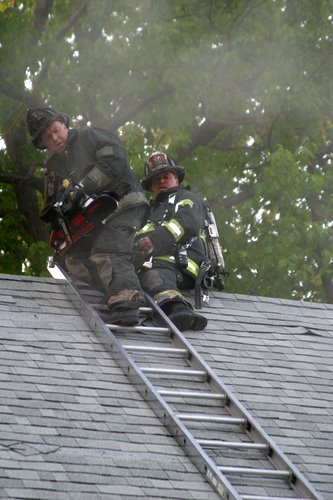 20070515-bridgeport-fire-griffin-ave-2117.JPG