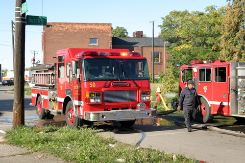 2006_Detroit_Fire_Dept_Harper_Hurlbut_0008.JPG