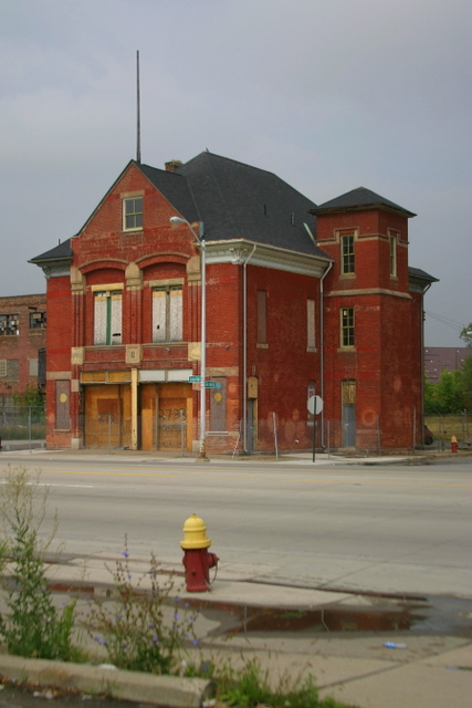 2007-july-detroit-fire-engine-11-firehouse-2733-gratiot.JPG