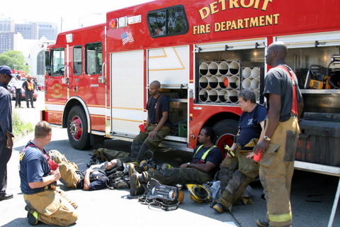 2007-july-detroit-fire-cass-tech-2421-second-67.JPG
