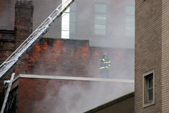 20071212_new_haven_fire_third_alarm_29_center_st_brass_monkey_4337.JPG