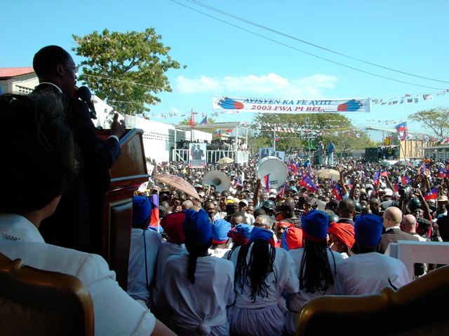 Aristide manif lavalas.jpg