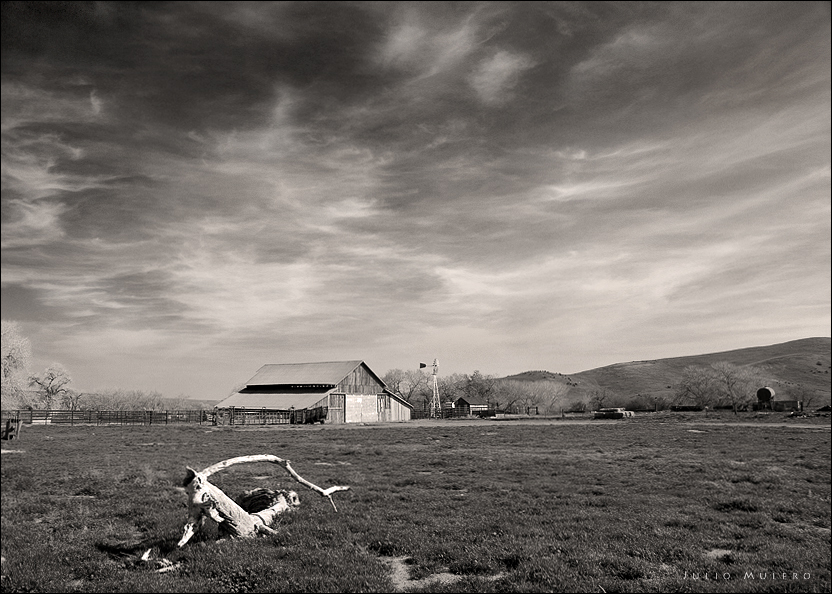 Barn on Little Panoche Road