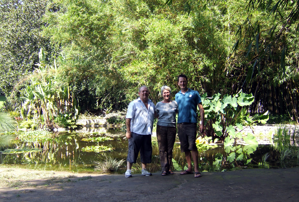 Huntington Gardens - Jojo, Maryse et Justin by a pond