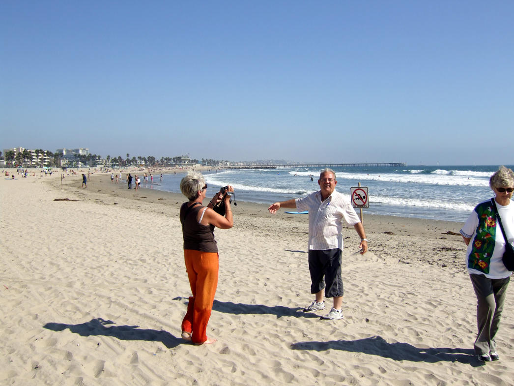 Venice Beach - enjoying the beach.jpg