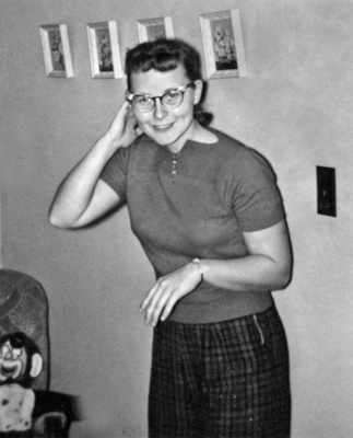 o6/35/396535/1/81822309.eRoeKGgR.KathieXmas58DOWNSIZED.jpg