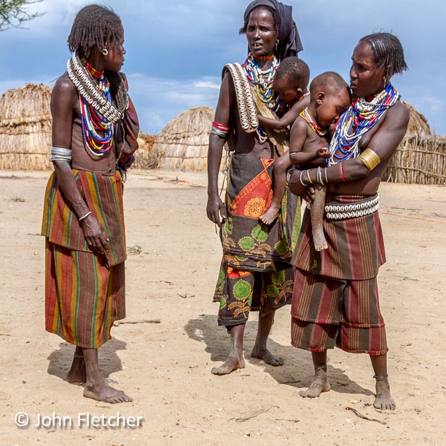 Arbore Women