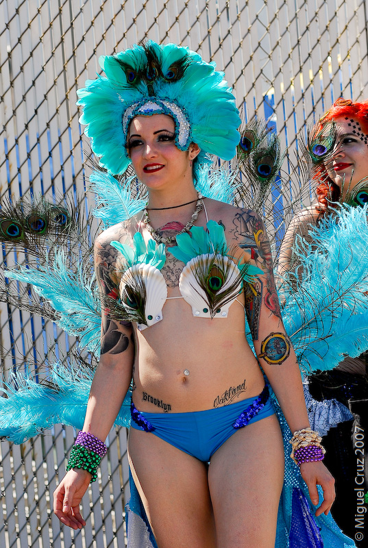 mermaidparade07-377.jpg