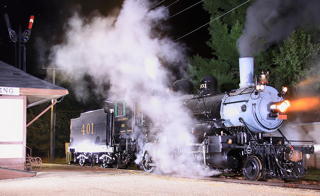 Southern 401 at the Nelsons Crossing Depot 