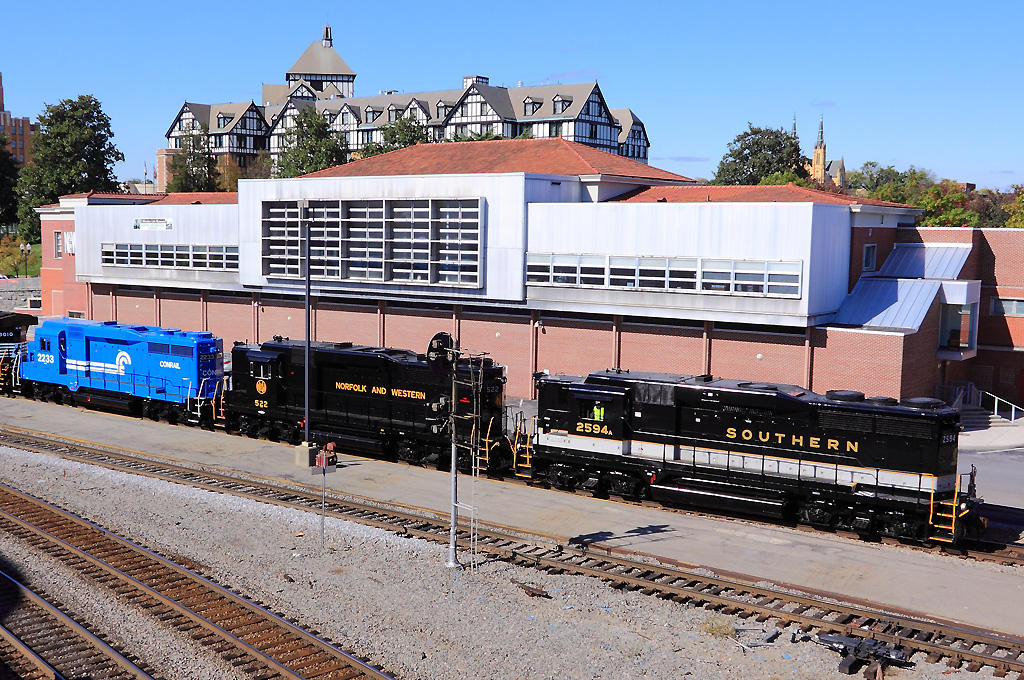 A Trio of classic EMDs in front of the N&W Roanoke Station 