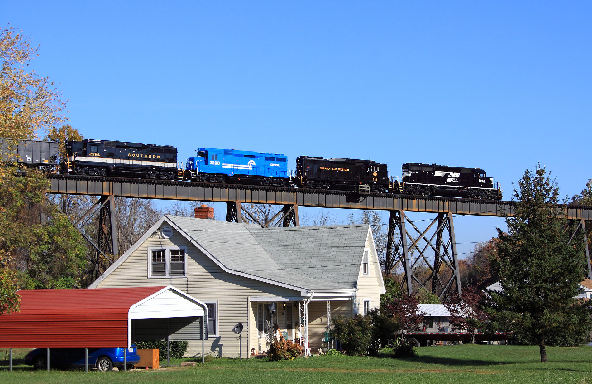 EMDs on the bridge near Troutville 