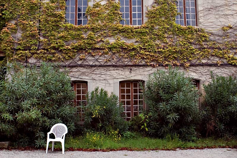 Empty Chair I - Juxtaposition *