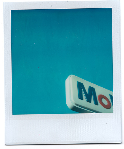 Mo