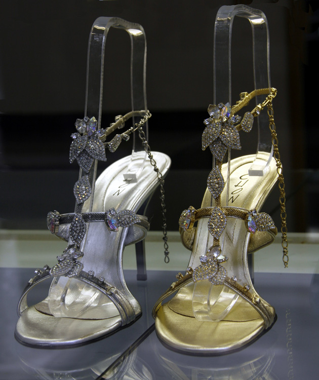 Glamorous Leg-irons