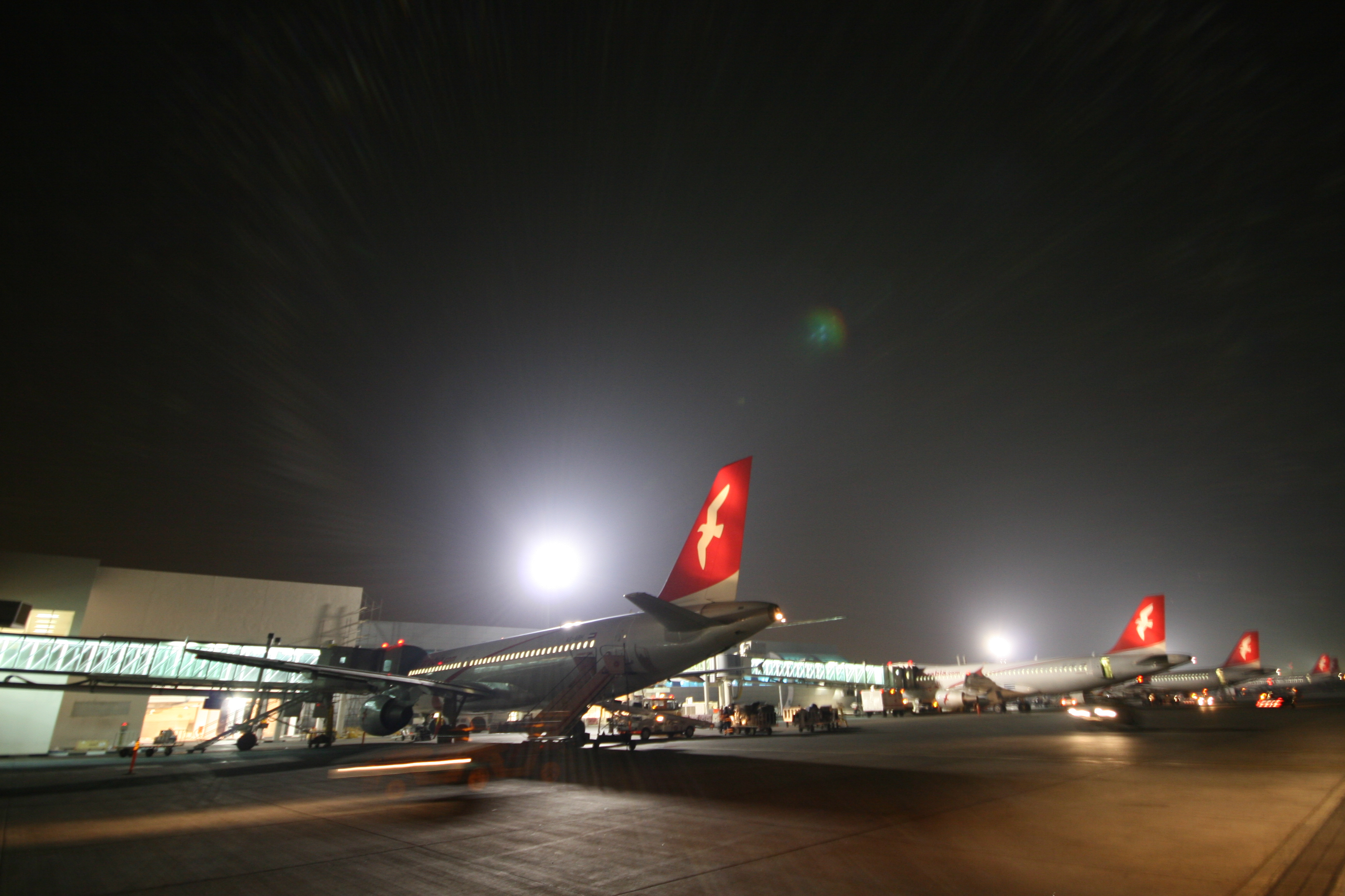 2149 29th May 2007 Floodlight APron Sharjah Airport.JPG