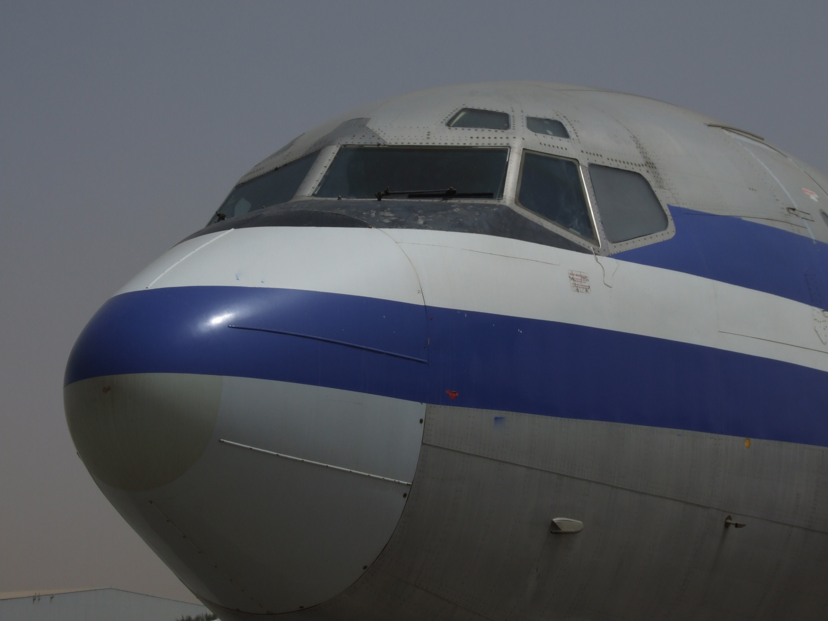 1321 19th March 08 Boeing 727 TL-ADY at Sharjah Airport.JPG