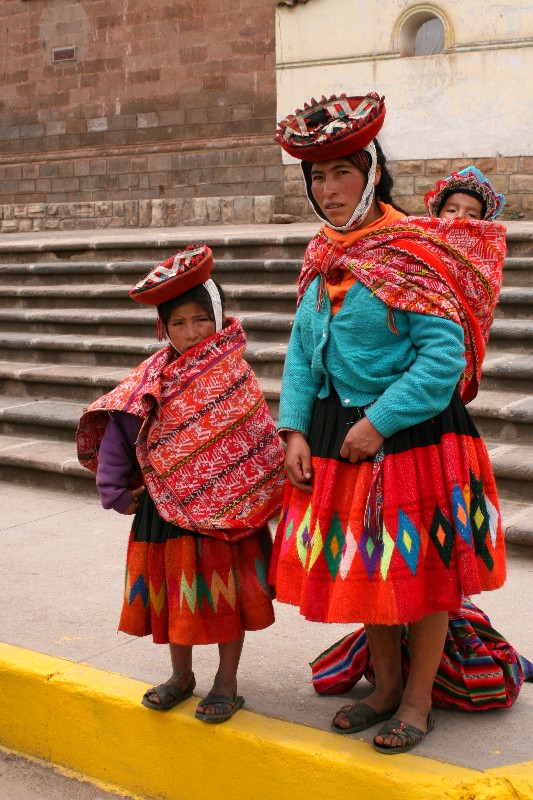 Quechua woman and children