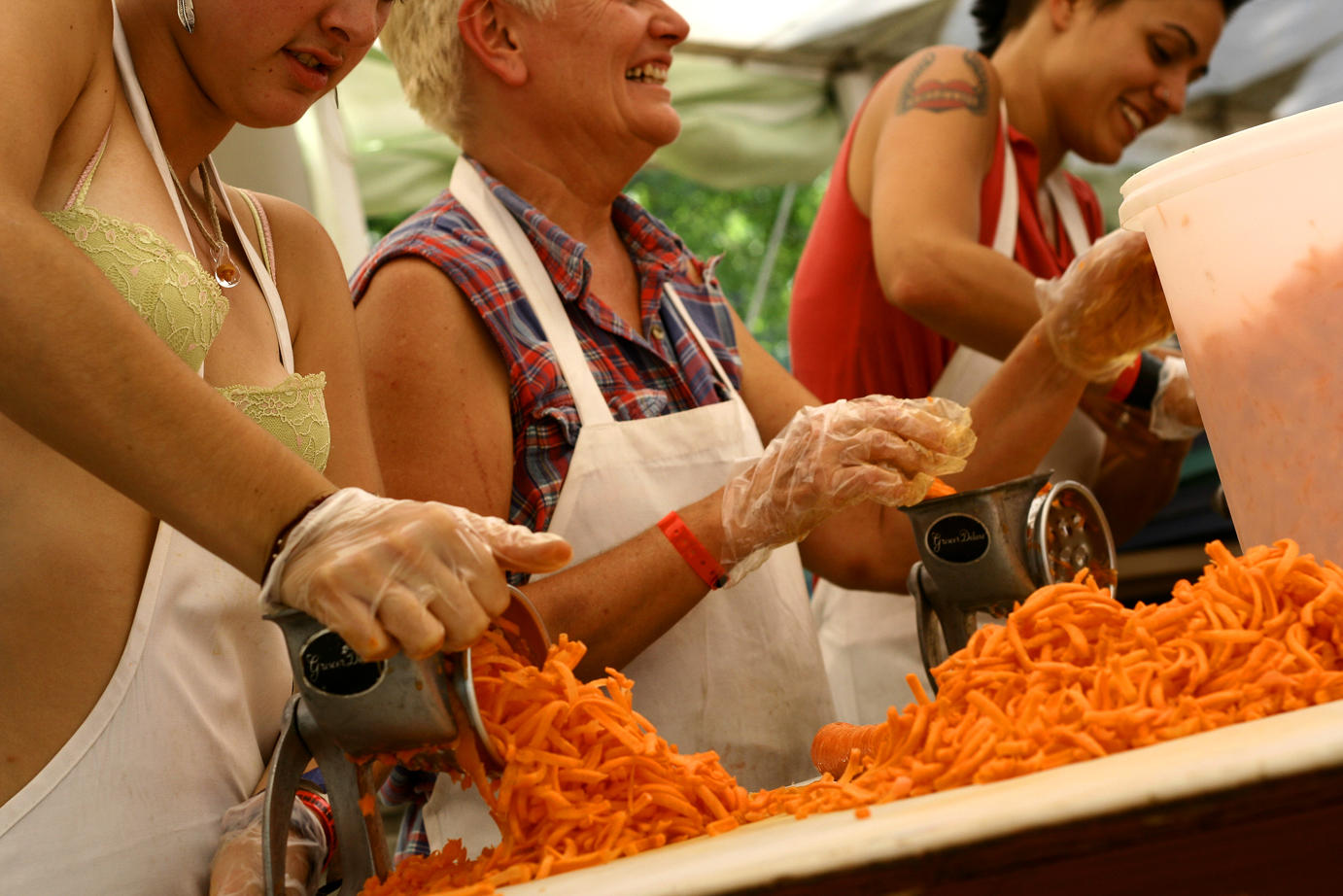 feeding 3000 women & children