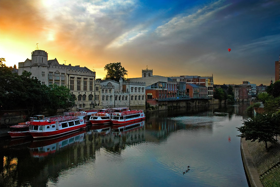 Sunrise and balloon, York