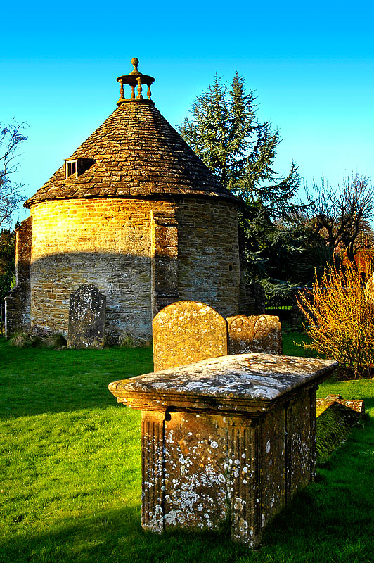 Grave and dovecote, Norton, Somerset