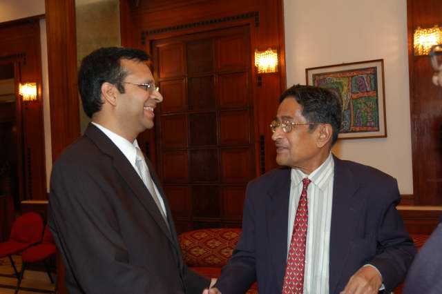 VIVEK + MAYA019.JPG