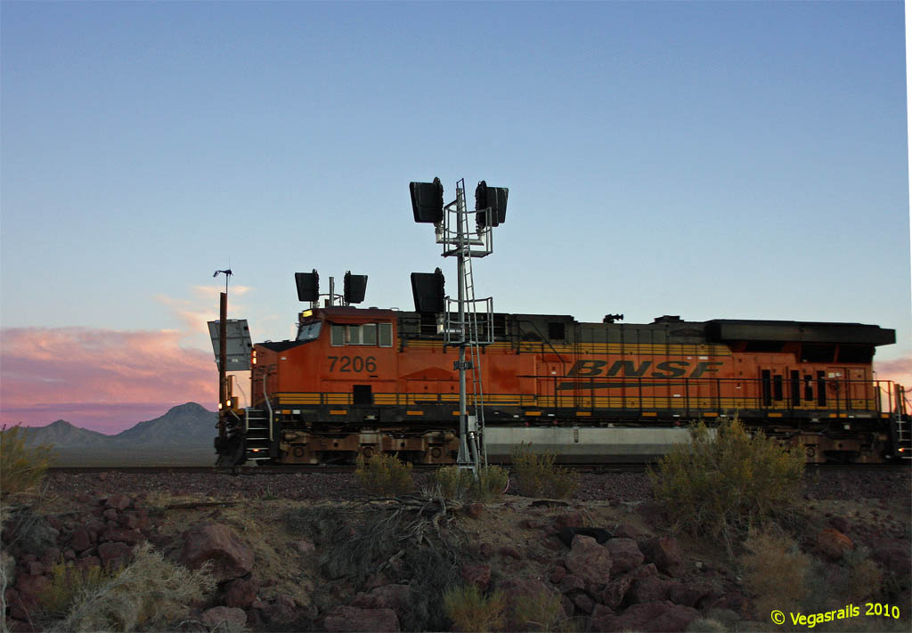 BNSF 7206 at Danby