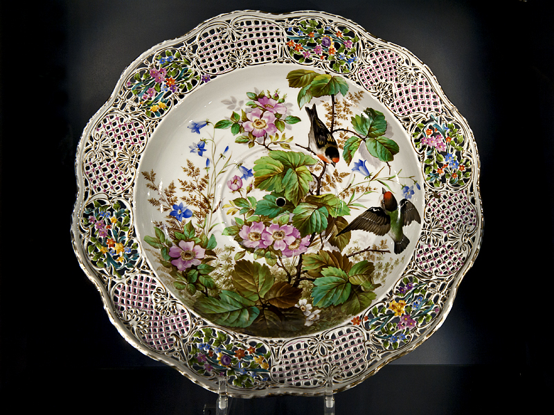 Decorative plate