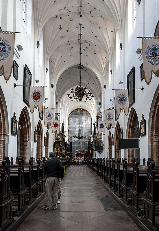Oliwa Cathedral, nave