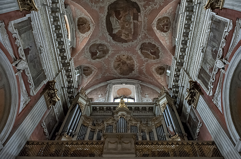 Church of St. Theresa, organ