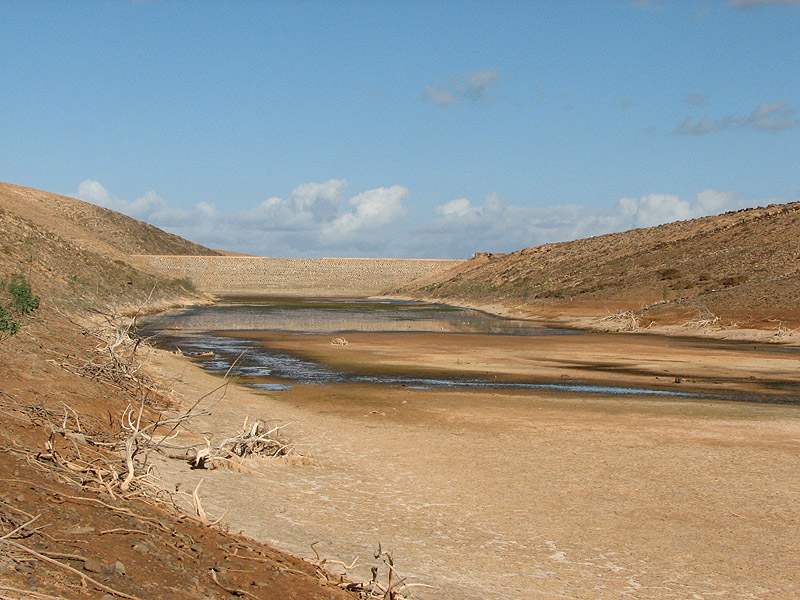 Los Molinos reservoir.jpg