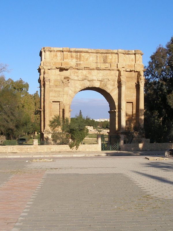 Sbeitla - entrance arch