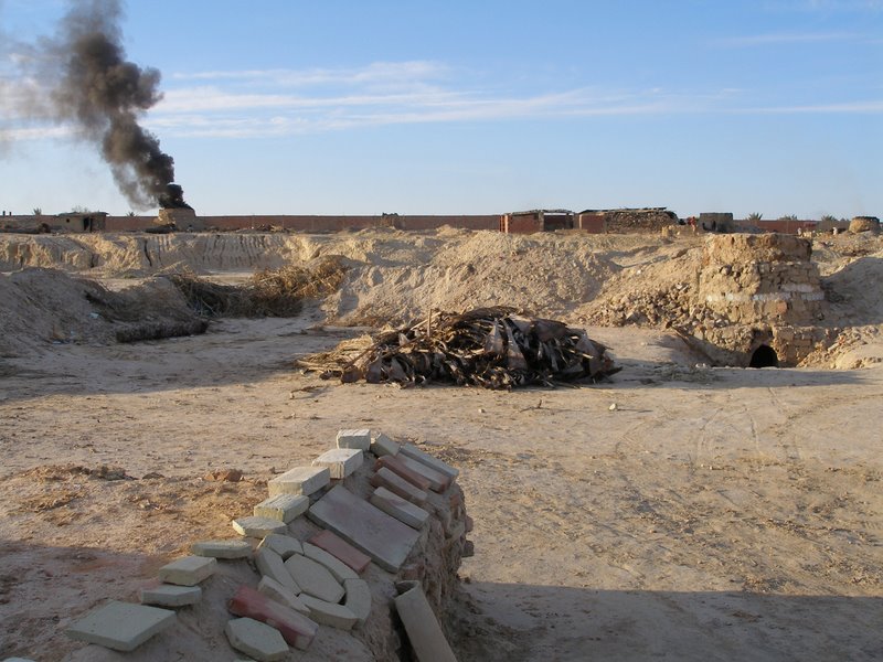 Tozeur brick works - kiln firing in background