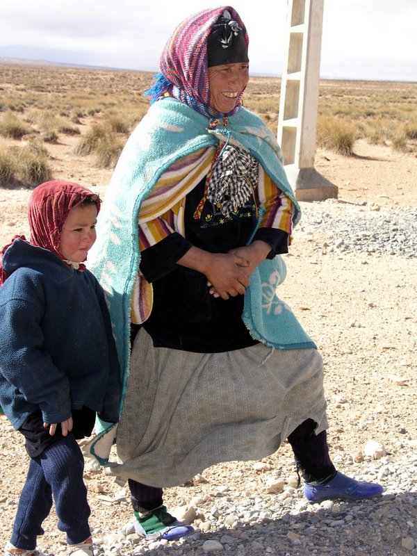002 Roadside stop - Friendly pair.JPG