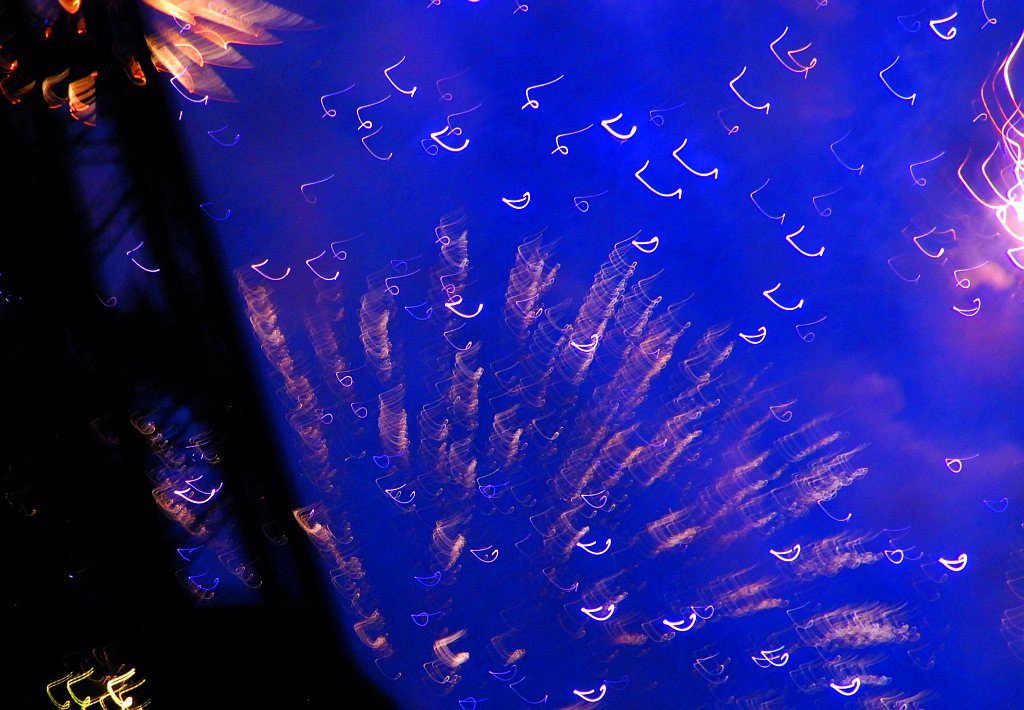 BLEU.