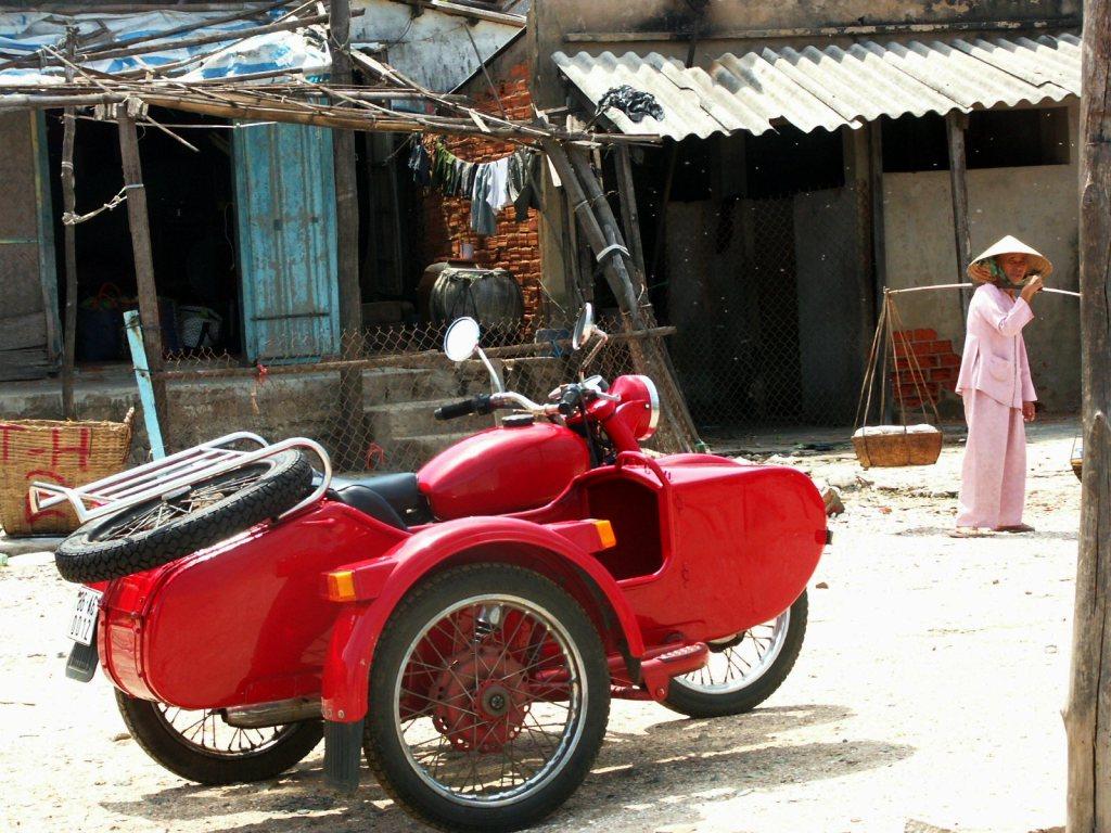 The red side-car.